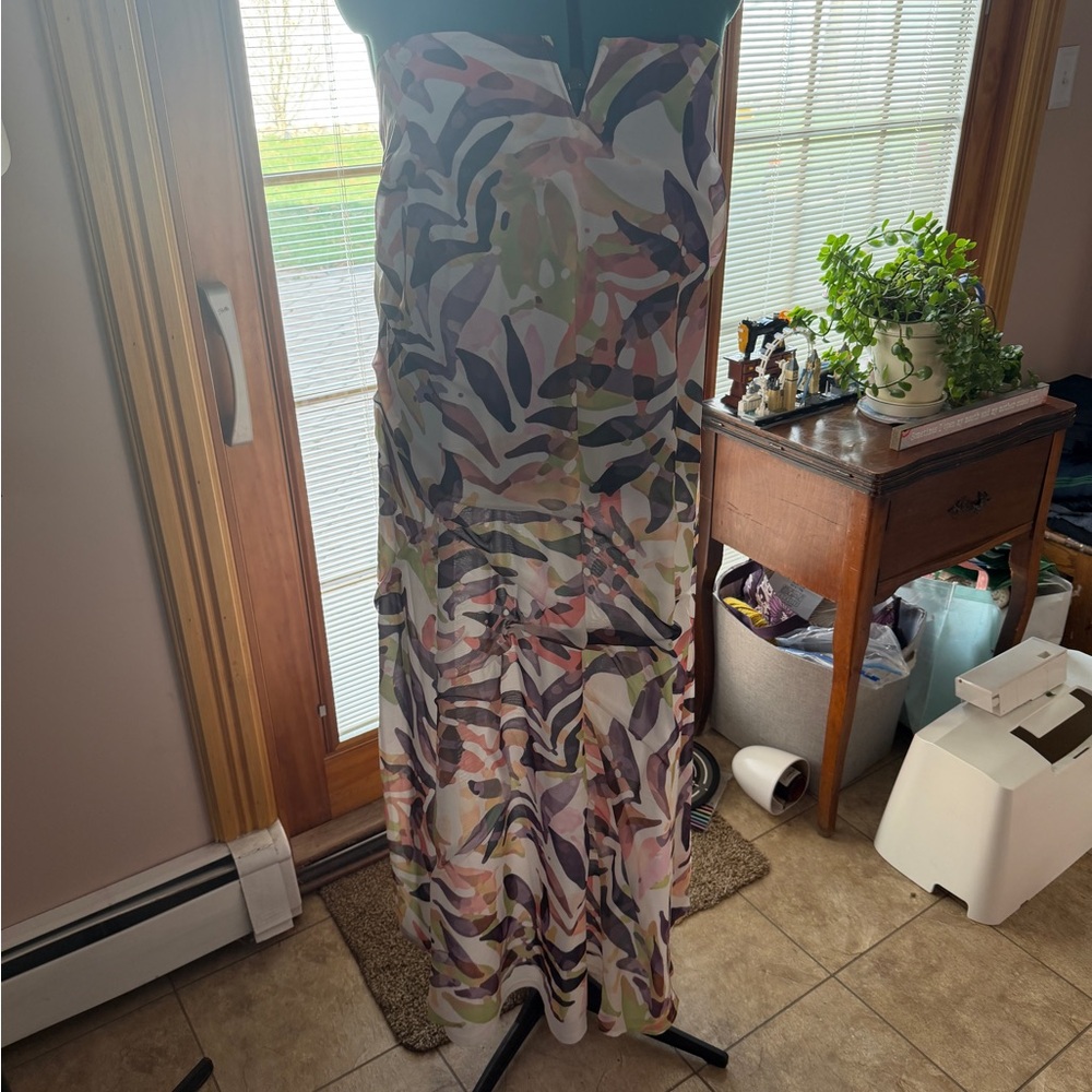 Strapless Floral Maxi Dress - Picture 2 of 3